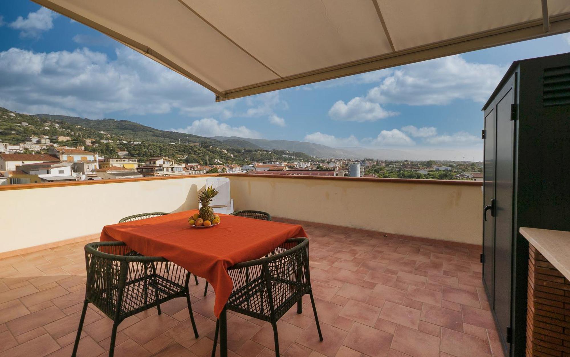 Magico Apartments - 450M Dalla Spiaggia Capo dʼOrlando Exterior foto